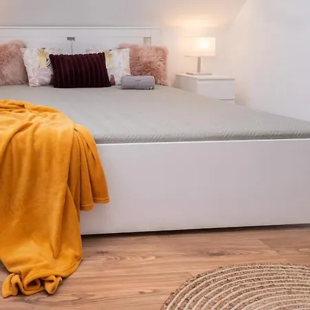 Irisz Teljes Haz Villa Balatonmariafurdo