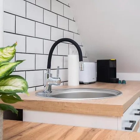 Irisz Teljes Haz فيلة *