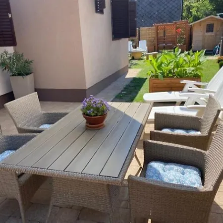 Irisz Teljes Haz * Balatonmáriafürdő